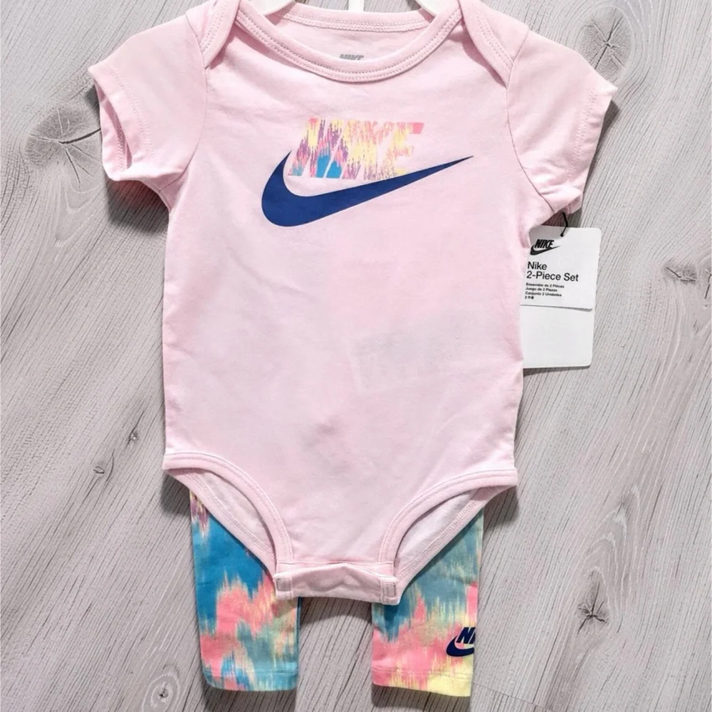 NIKE • Baby & Toddler Girl Nike Bodysuit & Tie-Dye Leggings Set - Picture 8 of 8
